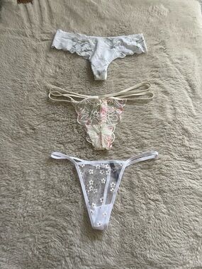 Set of 3 Lace & Mesh Thong Panties in White and Pastel